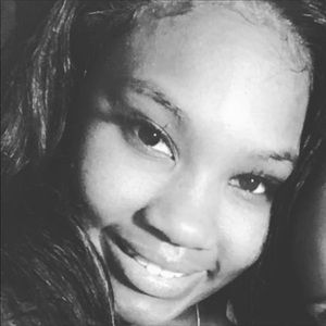 Meet your Posher, Rayven